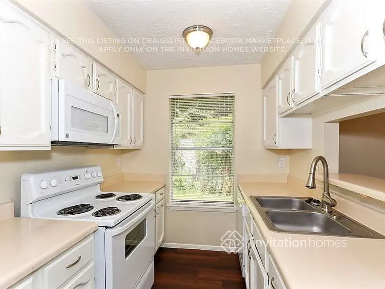 5826 Walnutgate Dr — Photo 6