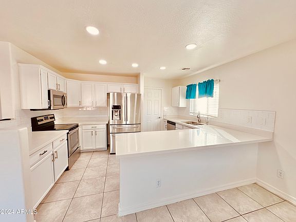 4th image of 8618 W KINGMAN Street