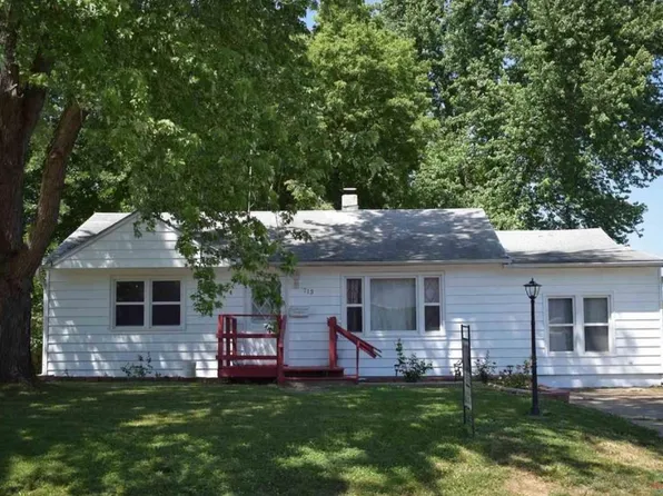 713 Vest Dr, Warrensburg, MO 64093