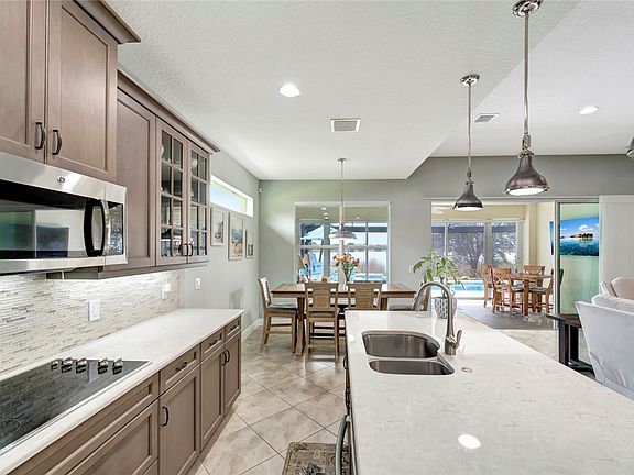 5th image of 1822 Berkshire Cir SW