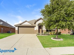 215 Range Rd, Waxahachie, TX 75165