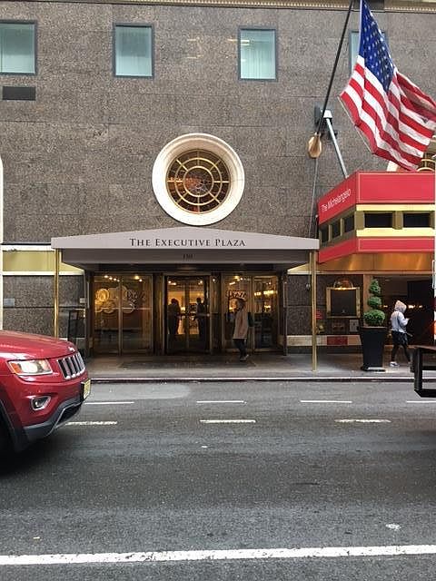 1st image of 150 W 51st St APT 1911