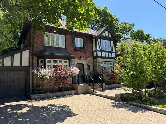 2nd image of 607 Spadina Rd