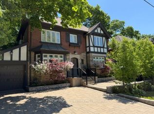 607 Spadina Rd, Toronto, ON M5P 2X1