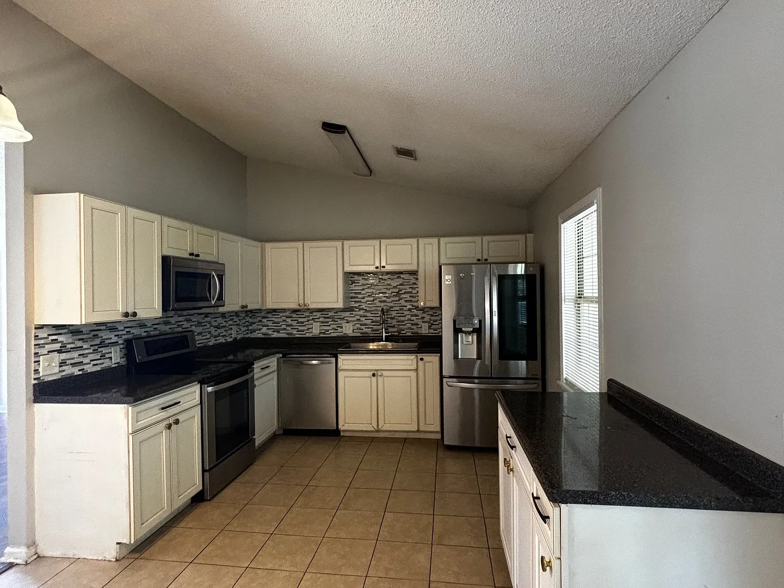 999 Ridgeland Drive - 999 R... — Photo 3