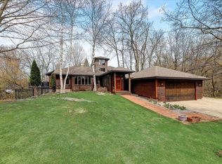 6022 Shannon Rd, Hartford, WI 53027