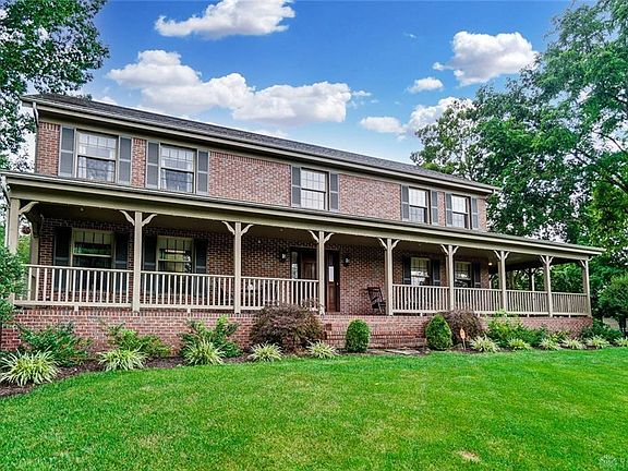 3rd image of 280 Saxony Woods Dr