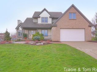 6068 Sunningdale Dr, Hudsonville, MI 49426