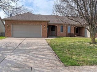 2803 Wordsworth Dr, Springfield, IL 62711