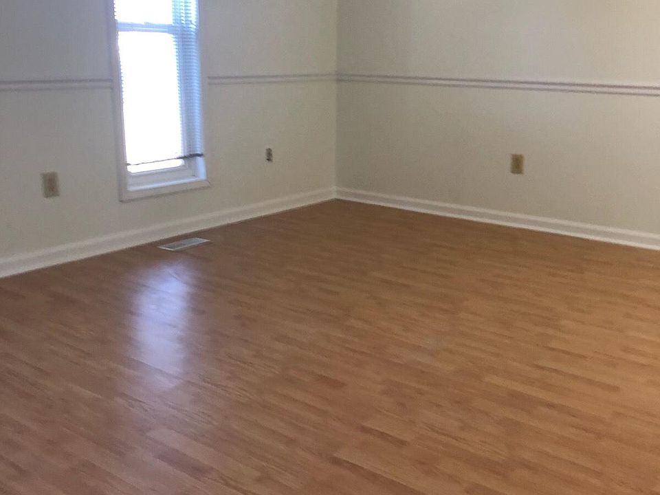 2nd image of 710 17th Ave S