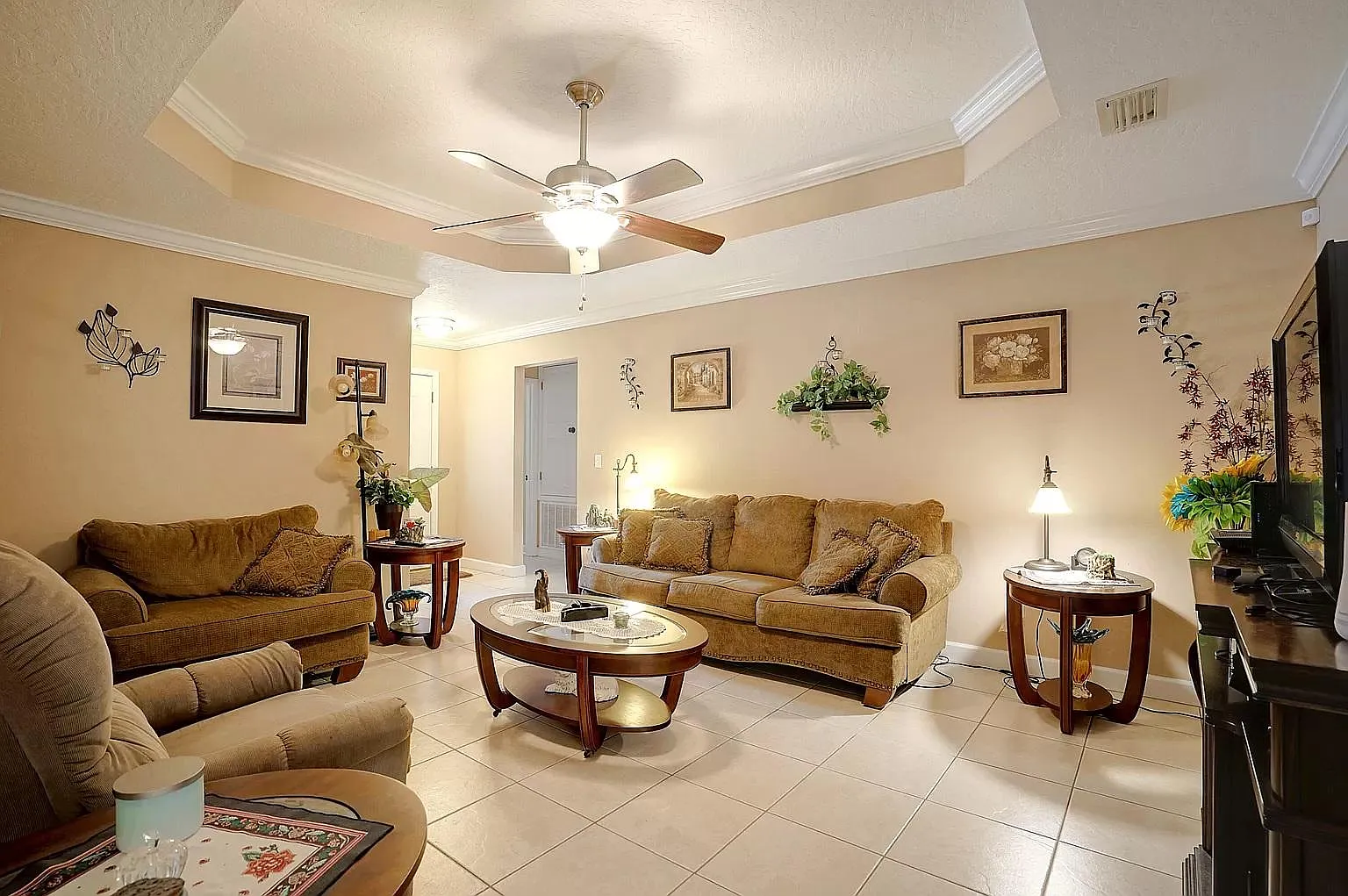 3 bed, 1558 sqft, $2,700 — Photo 3