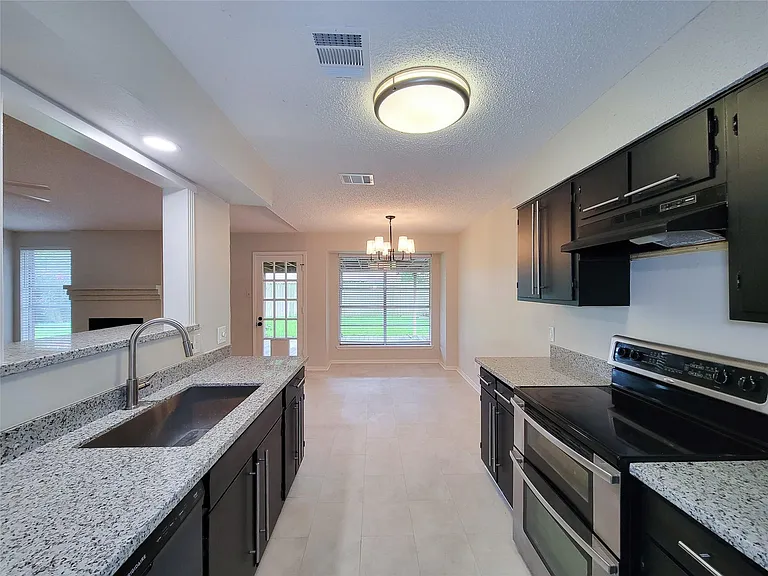 14403 Cypress Branch Dr — Photo 2