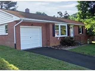 523 Brandywine Rd photo 1