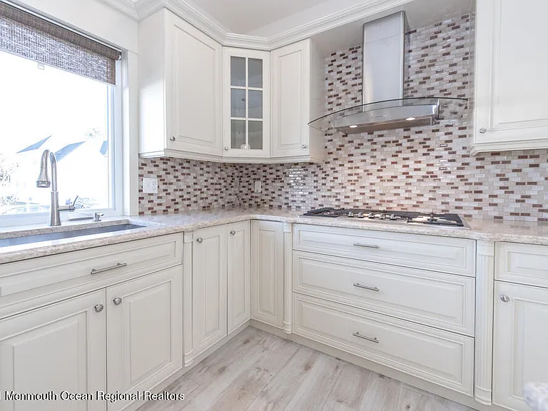 12 Cindy Ct — Photo 20
