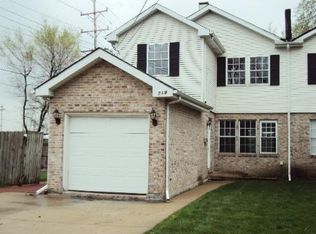 719 E Washington St, Villa park, IL 60181