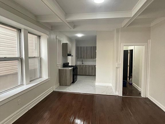 5th image of 194 Roseville Ave #3