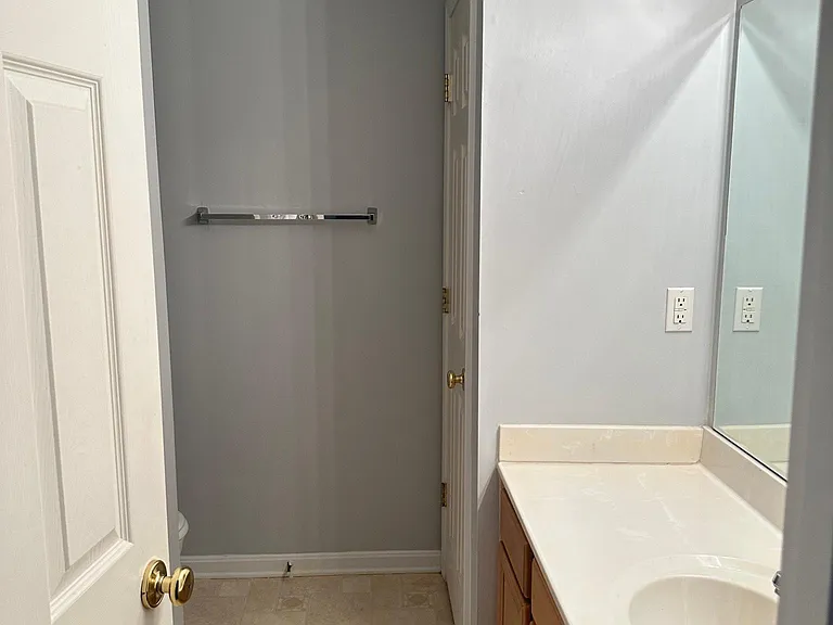 10913 Symington Cir — Photo 15