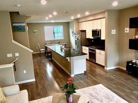 5th image of 3088 Empoli Ln
