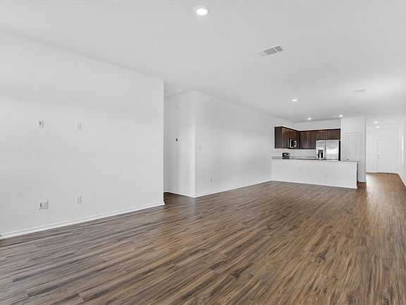 5th image of 1138 Cattail Ln