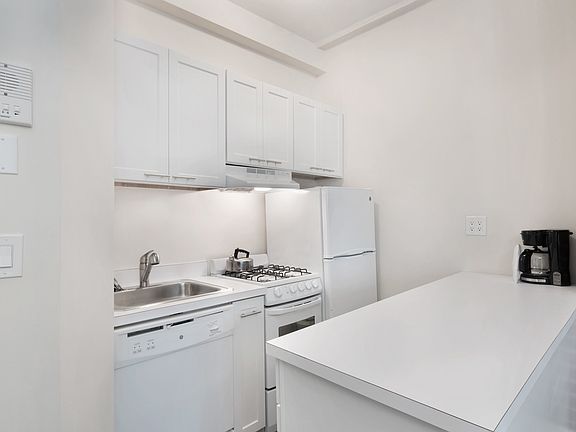 5th image of 155 W 74th St #4A