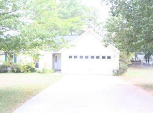 409 Central Line, Stockbridge, GA 30281