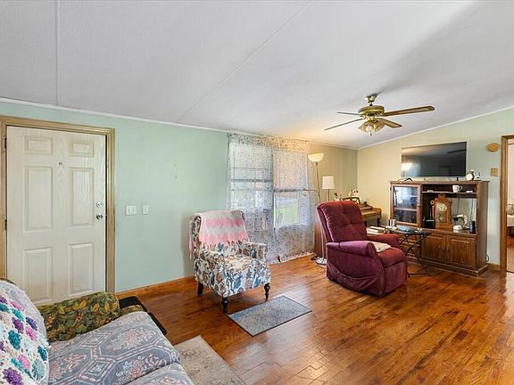 5th image of 181 Earles Rd