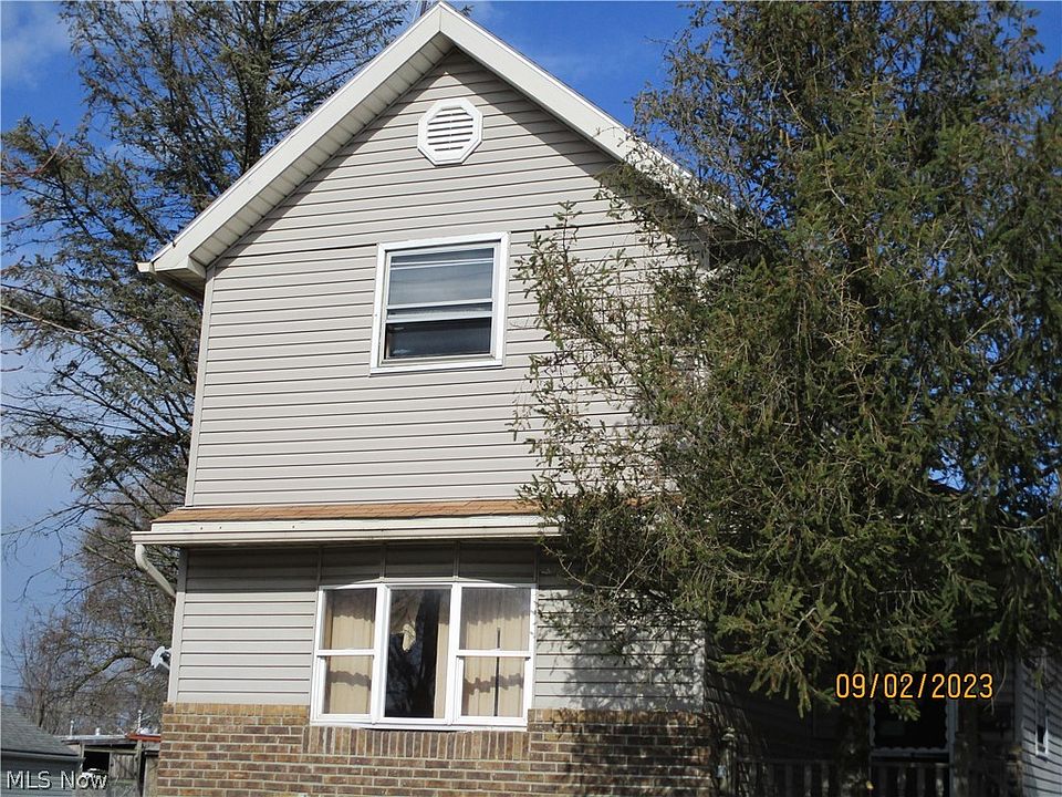 2nd image of 335 S Maple St