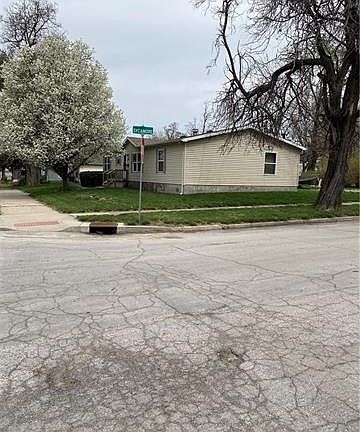 5th image of 2137 S 11th St