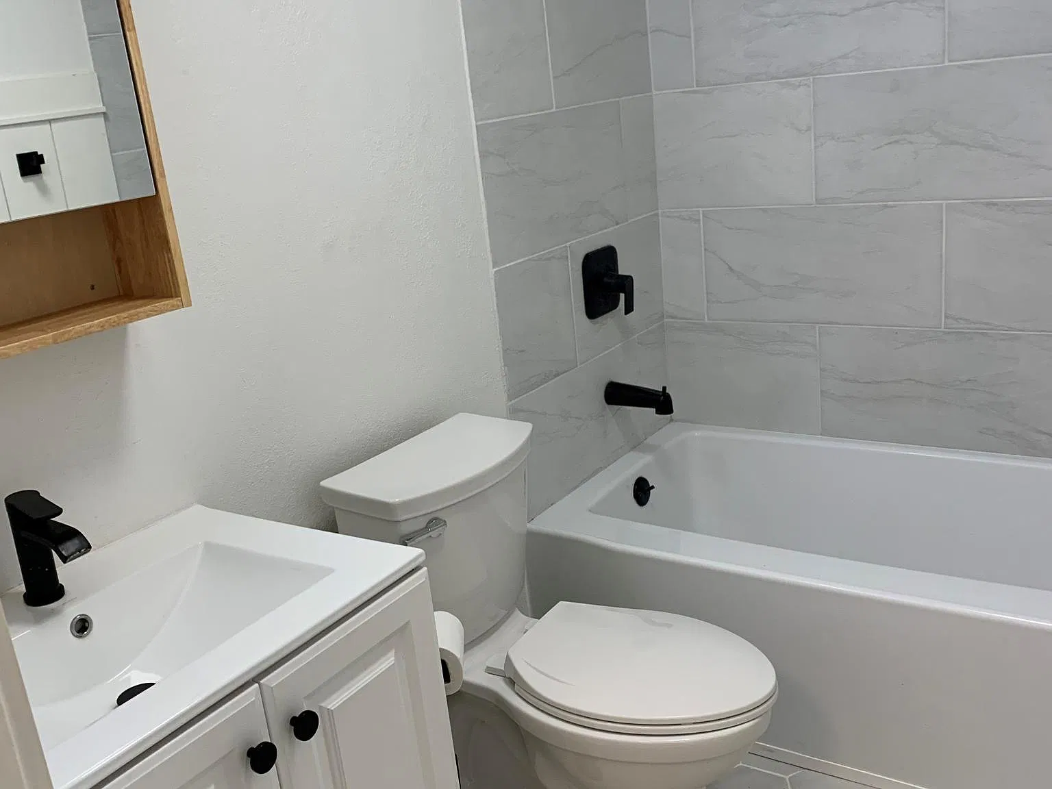 2 bed, 895 sqft, $2,200 — Photo 4