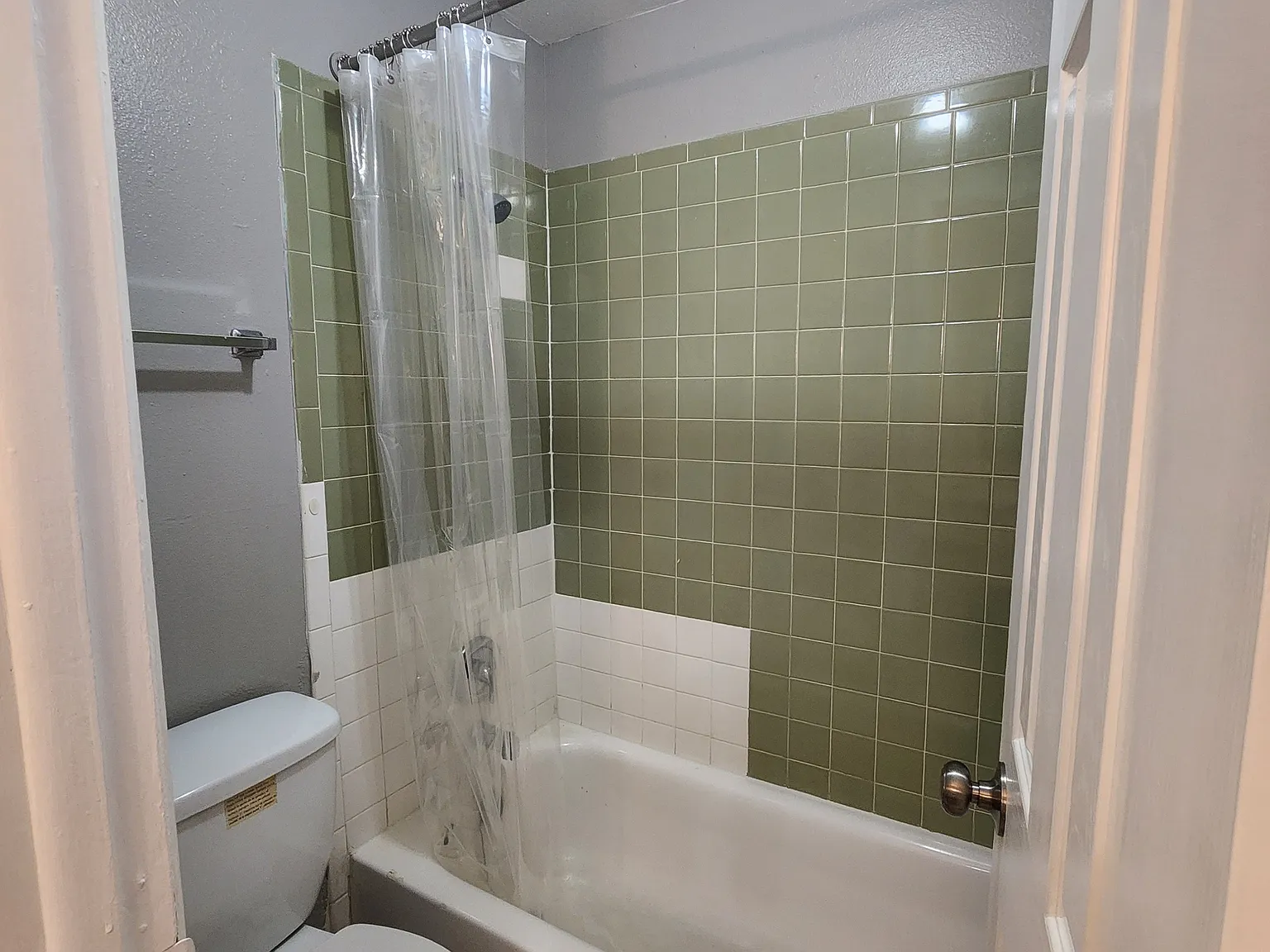 1 bed, 650 sqft, $1,050 — Photo 2