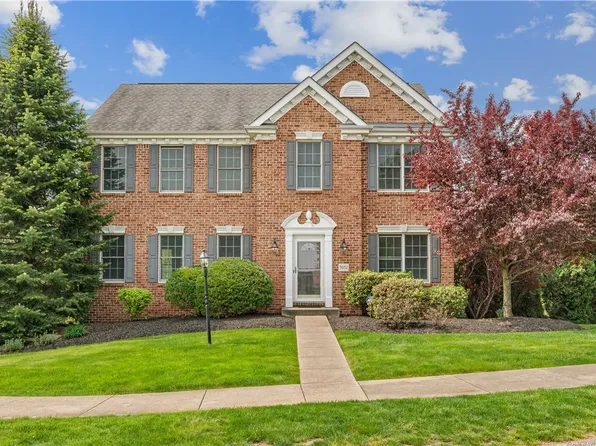 5032 Stags Leap Ln, Coraopolis, PA 15108