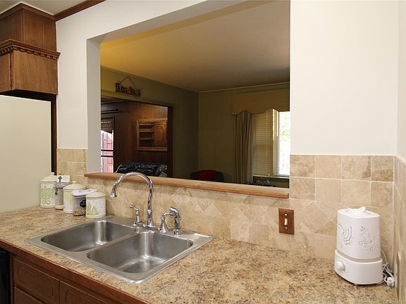 2nd image of 2035 S 71st Ave E