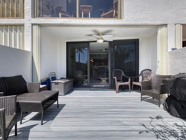 355 S Ocean Dr #106 — Photo 26