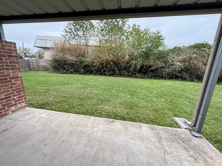 2520 Crockett St — Photo 17