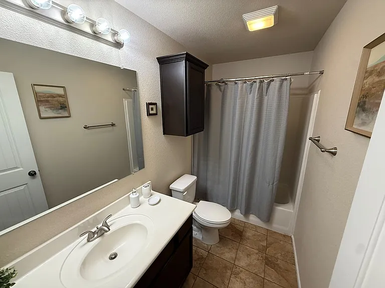 9915 Lamar Ave — Photo 10