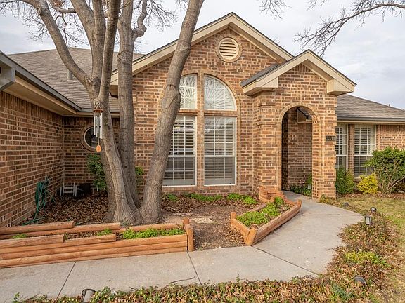2nd image of 3311 Oakmont Dr