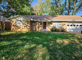 406 Norman Dr, Euless, TX 76040