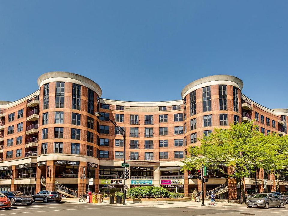 1st image of 350 W Belden Ave APT 308