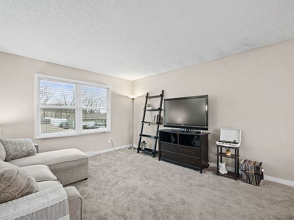 4th image of 6688 NW 51st St