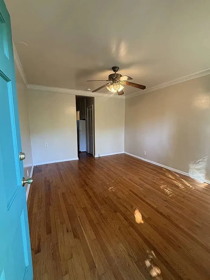 Studio, 1.0 bath, $1,385 — Photo 1