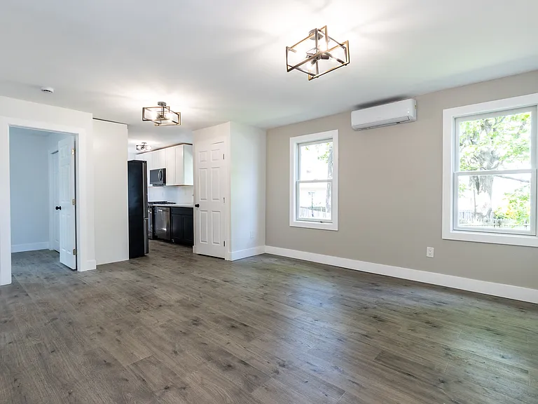 329 Livingston St #1 — Photo 3