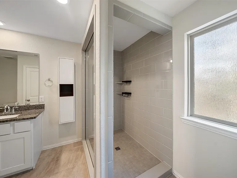 708 Ivory Manor Dr — Photo 14