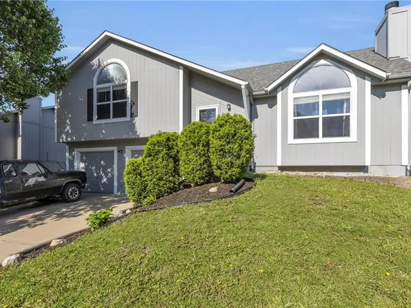 17172 Jennifer St, Gardner, KS 66030