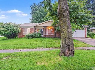 12810 Verwood Dr, Florissant, MO 63033