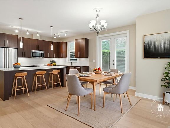 4th image of 1325 Cape Cod Dr #101