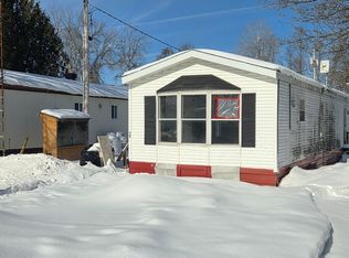 15 Taylor St, Rideau Lakes, ON K0G1E0