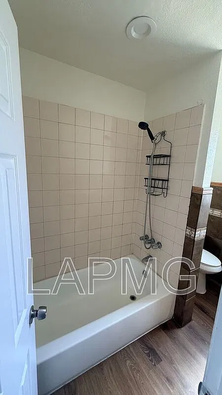 2 bed, 1.0 bath, $2,295 — Photo 3
