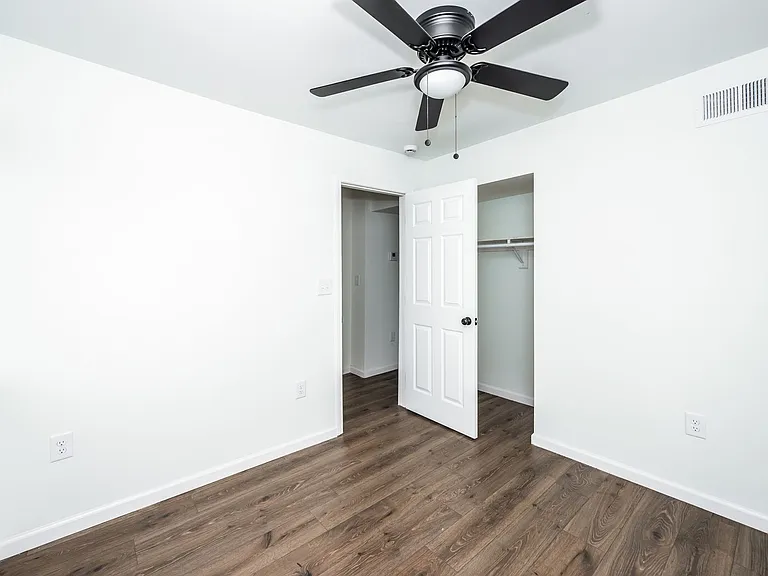 4016 Livingston Rd SE — Photo 46