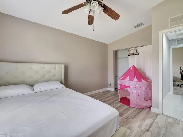 1825 SW Kimberly Avenue, Port St Lucie, FL 34953