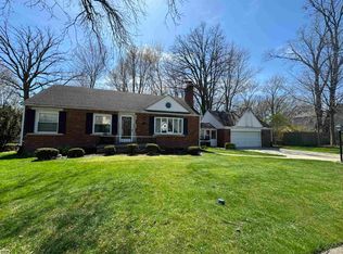 20396 Eastwood Dr, Harper Woods, MI 48225
